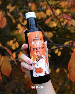 Swipe doprava pro recept na dokonalé Pumpkin Spice Latte s Pumpkin Spice sirupem od Sonnentoru! 🍂☕ Vůně skořice, dýně a...